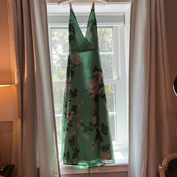 ASOS design cami wrap midi dress with lace up back in sage floral - Picture 5 of 12